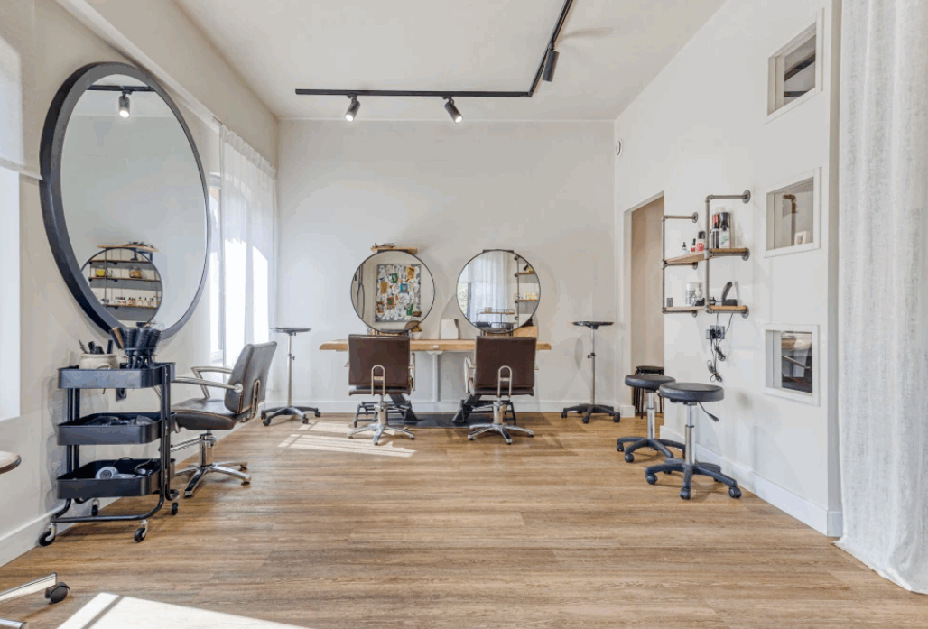 SALON 4